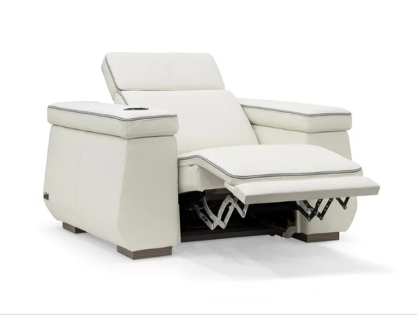 1f6558058c1870f5a0e428ea83d6639e 1f6558058c1870f5a0e428ea83d6639e